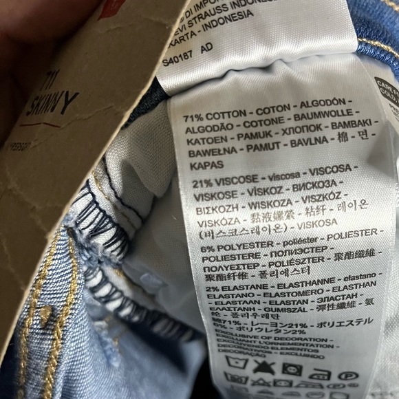 New With Tag Levi’s 711 Distressed Skinny Jean Size 25 - Picture 6 of 7
